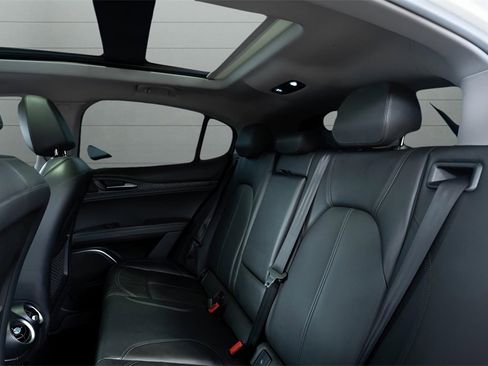 Used 2021 Alfa Romeo Stelvio Sprint w/ Nero Edizione image 25