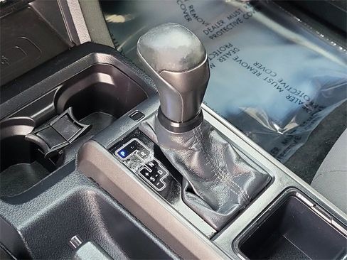 Used 2019 Toyota Tacoma 4x4 Double Cab image 16