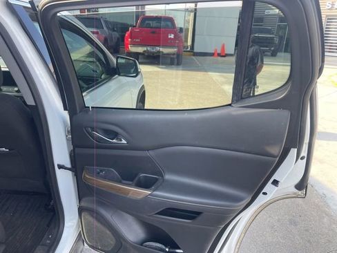 Used 2020 GMC Acadia SLE w/ Driver Convenience Package image 25