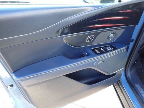 Certified 2025 Lincoln Nautilus Reserve image 19