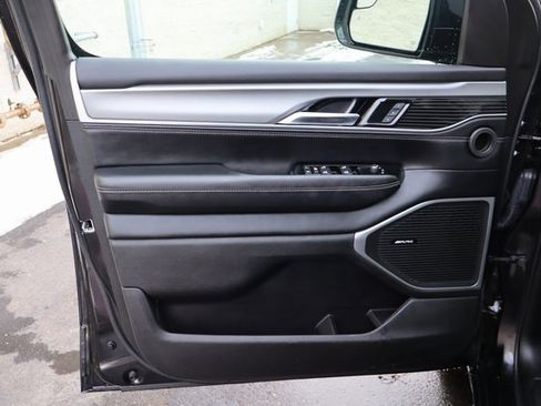 Used 2023 Jeep Wagoneer Series II image 19