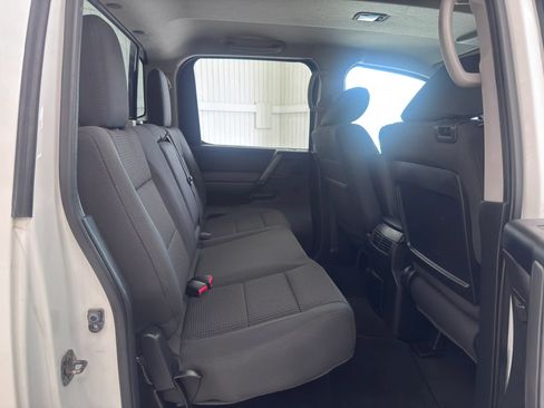 Used 2012 Nissan Titan SV RWD image 11