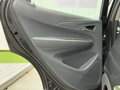 Used 2017 Chevrolet Bolt Premier w/ Driver Confidence II Package image 13