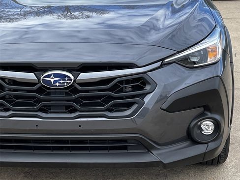 Used 2024 Subaru Crosstrek 2.0i Premium image 8