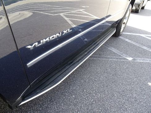 Used 2017 GMC Yukon XL SLT w/ Open Road Package image 45