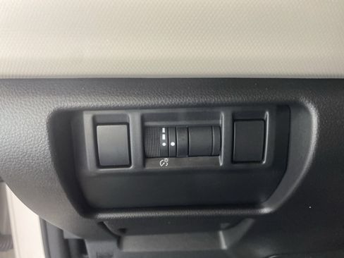 Used 2025 Subaru Forester AWD/4WD image 19