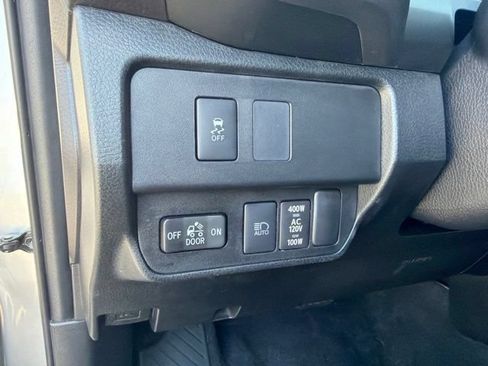 Used 2020 Toyota Tacoma TRD Off-Road w/ TRD Premium Off Road Package AWD/4WD image 30