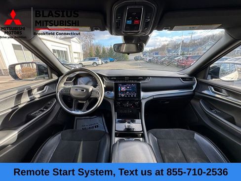 Used 2023 Jeep Grand Cherokee L Laredo image 21