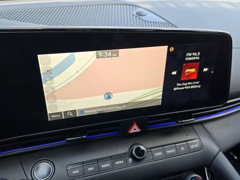 Used 2025 Hyundai Elantra SEL FWD image 17