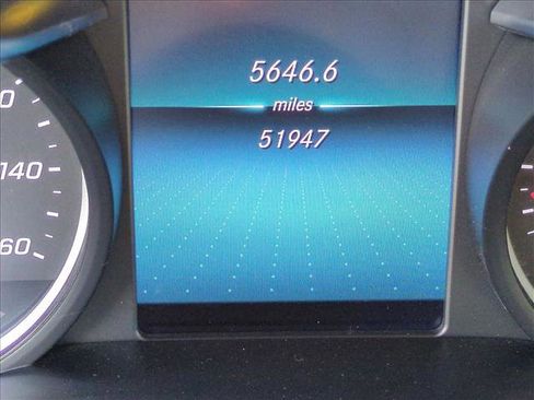 Used 2021 Mercedes-Benz GLC 300 image 11