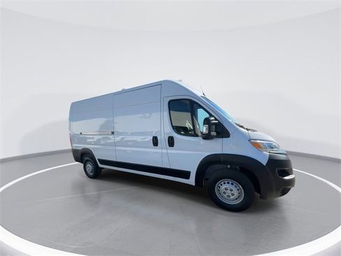 Used 2025 RAM ProMaster 2500 w/ Convenience Group image 2