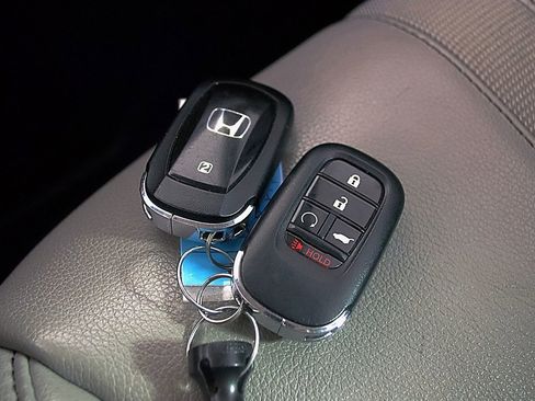 Used 2023 Honda Pilot Touring image 30