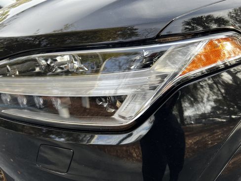 Used 2021 Volvo XC90 T6 Momentum image 12