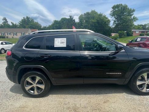Used 2019 Jeep Cherokee Limited AWD/4WD image 10