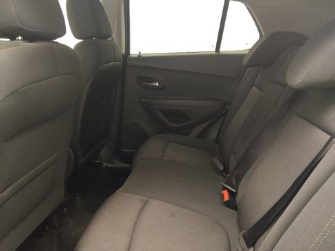 Used 2017 Chevrolet Trax LT FWD image 18