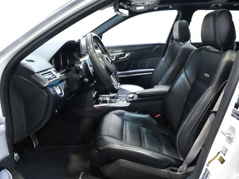 Used 2014 Mercedes-Benz E 63 AMG S-Model w/ Driver Assistance Package image 33