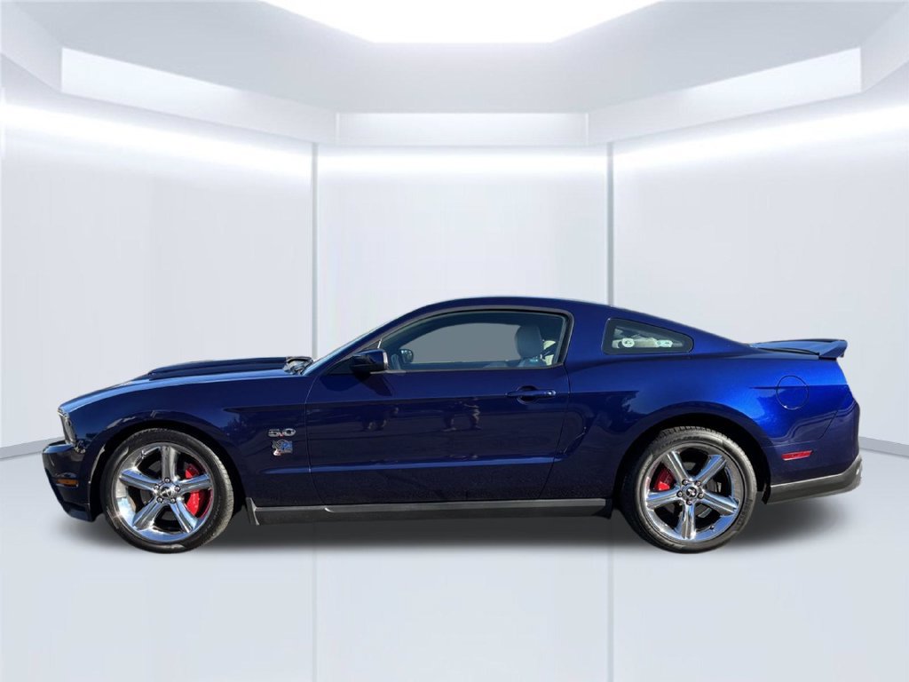 Used 2012 Ford Mustang GT Premium w/ HID Headlamps & Security Pkg RWD image 2