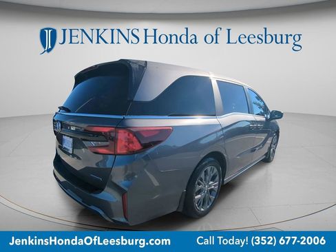 New 2026 Honda Odyssey Touring image 4