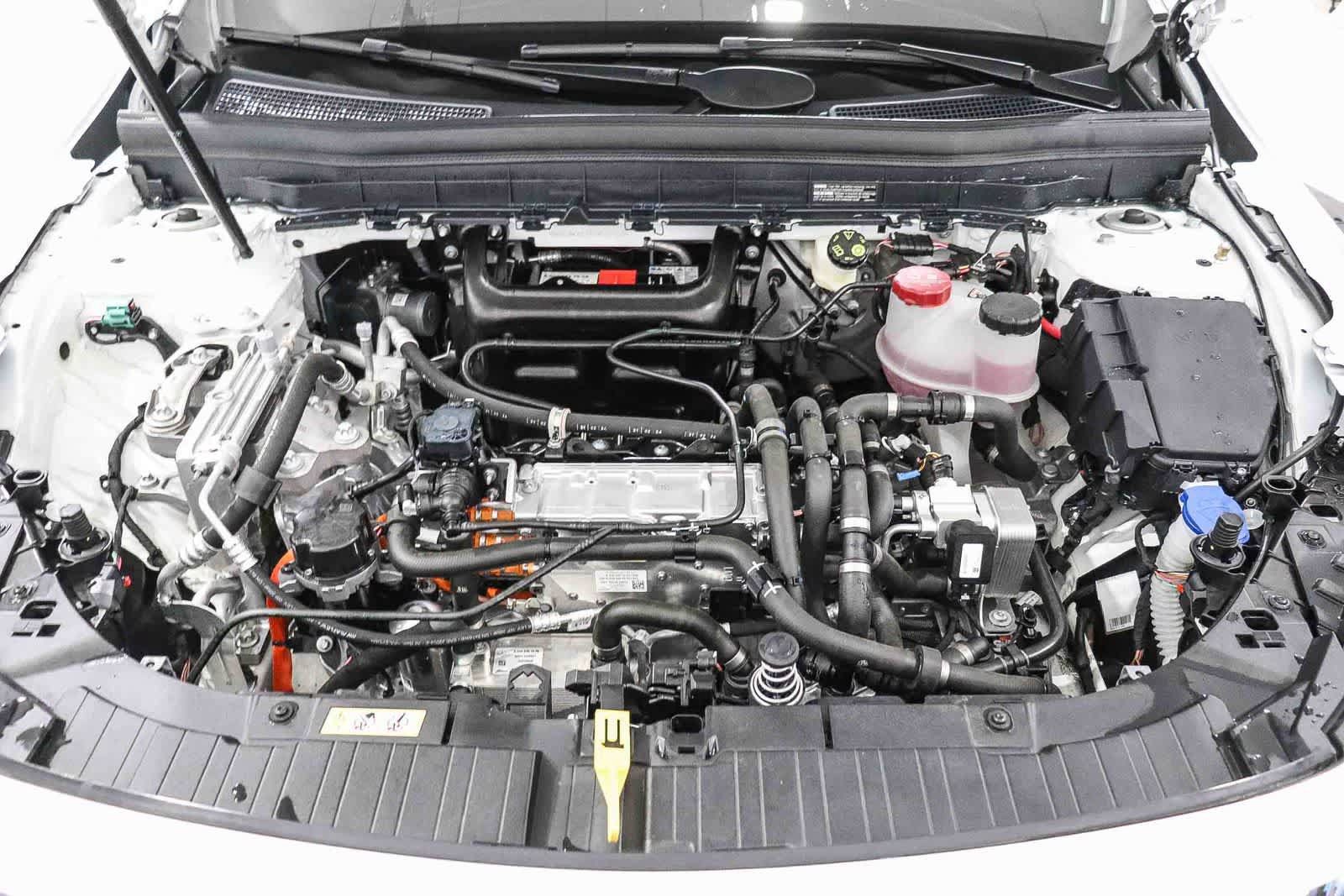 Used 2024 Mercedes-Benz EQB 250+ image 29