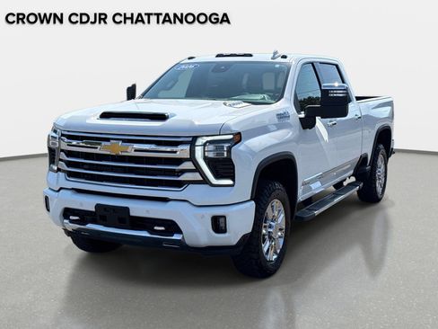 Used 2026 Chevrolet Silverado 2500 High Country w/ Max Trailering Package AWD/4WD image 9