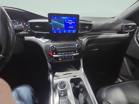 Used 2020 Ford Explorer XLT w/ Equipment Group 202A image 22