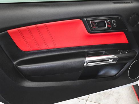 Used 2016 Ford Mustang GT Premium w/ Black Accent Package RWD image 9