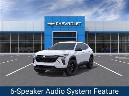 New 2026 Chevrolet Trax LT w/ Driver Confidence Package FWD image 9