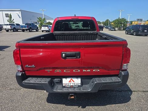 Used 2016 Toyota Tacoma SR AWD/4WD image 6