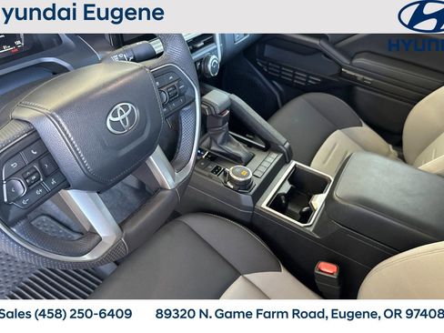 Used 2024 Toyota Tacoma TRD Sport image 11