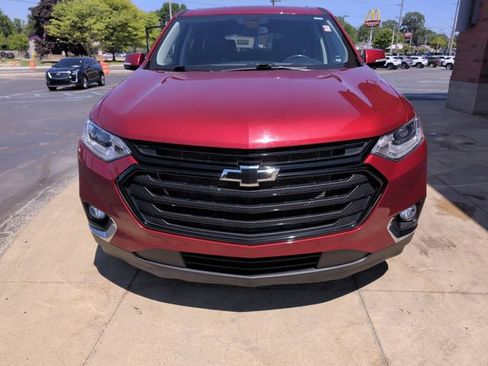 Used 2020 Chevrolet Traverse LT w/ Driver Confidence II Package AWD/4WD image 11