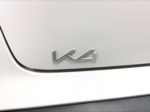Used 2025 Kia K4 EX FWD image 38