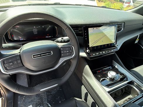 New 2026 Jeep Grand Wagoneer Limited AWD/4WD image 23