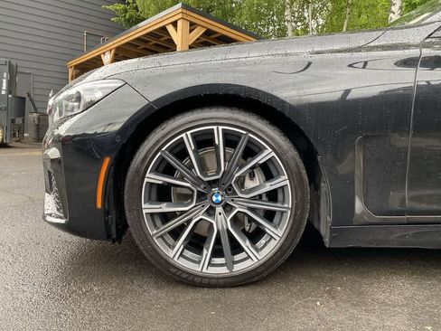 Used 2020 BMW 740i w/ M Sport Package RWD image 11