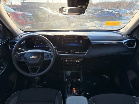 Used 2025 Chevrolet TrailBlazer LT image 18