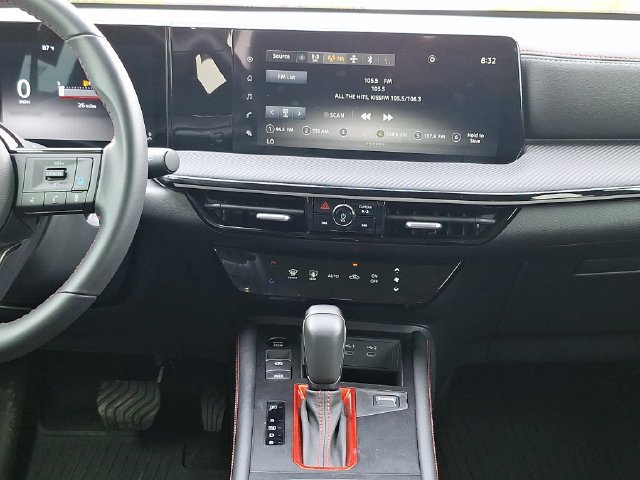 Certified 2025 Nissan Kicks SR AWD/4WD image 18