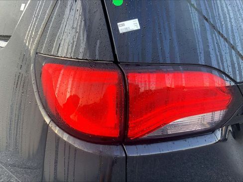 Used 2022 Chrysler Voyager LX FWD image 26