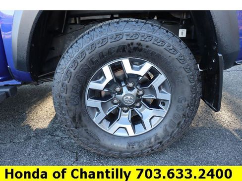 Used 2023 Toyota Tacoma TRD Off-Road image 27