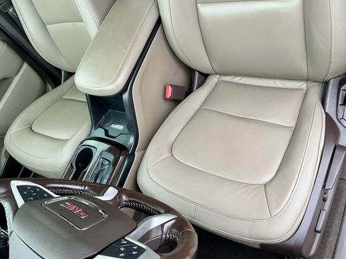 Used 2019 GMC Canyon SLT w/ Trailering Package image 39