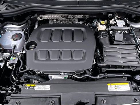 New 2026 Volkswagen Tiguan SE image 16