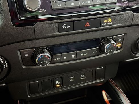 Used 2024 Nissan Frontier PRO-4X w/ Technology Package image 16