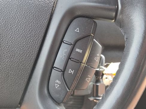 Used 2017 Buick Enclave Leather FWD image 12