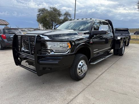 Used 2024 RAM 3500 Limited image 3