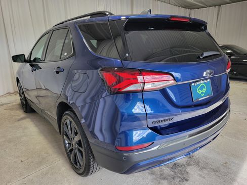Certified 2022 Chevrolet Equinox RS w/ Infotainment Package image 9