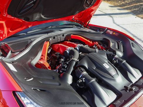 Used 2019 Ferrari Portofino image 15