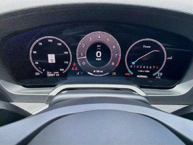 Used 2025 Porsche 911 Carrera RWD image 38