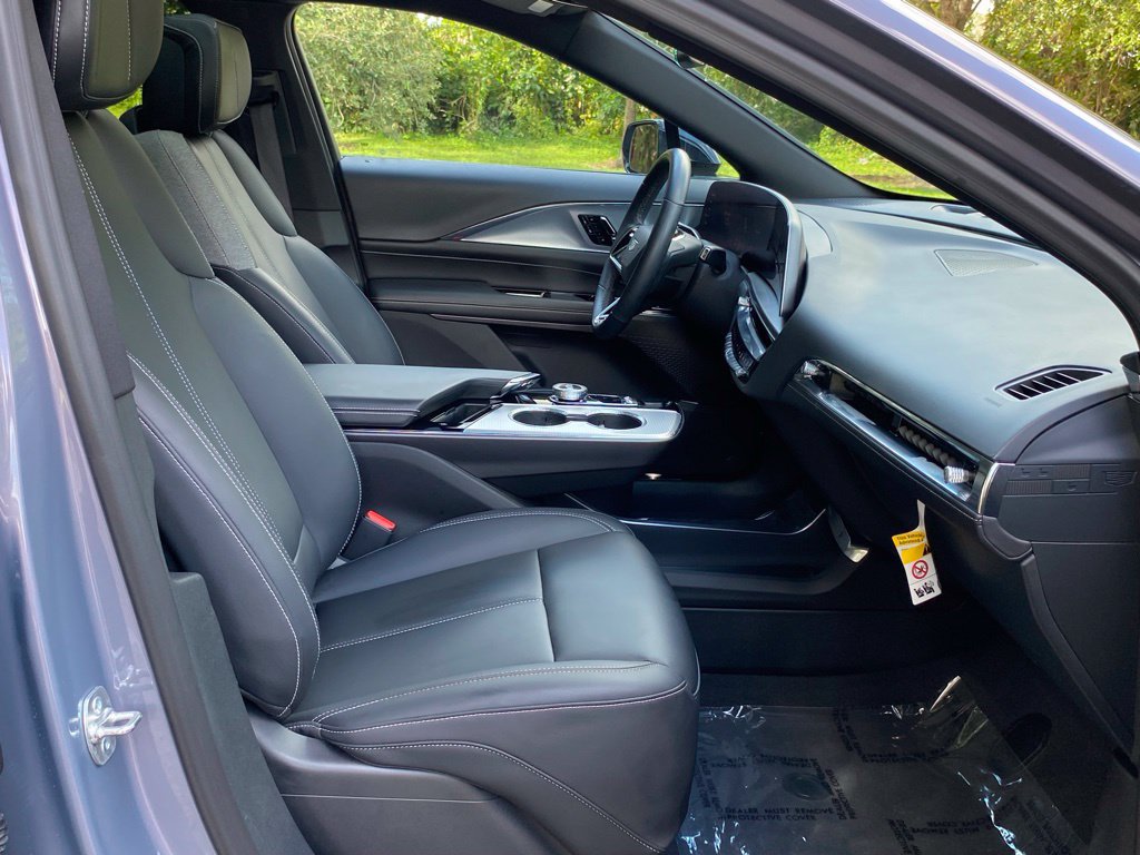 Used 2024 Cadillac Lyriq Tech RWD image 16