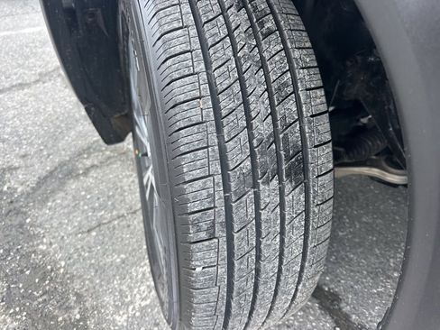 Used 2021 Nissan Rogue SV image 29