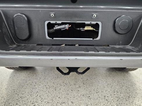 Used 2021 Chevrolet Colorado LT w/ Fleet Safety Package image 40