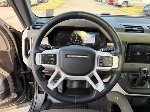 Used 2024 Land Rover Defender 90 S AWD/4WD image 17