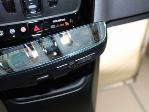 New 2026 Cadillac Optiq Sport 2 image 38